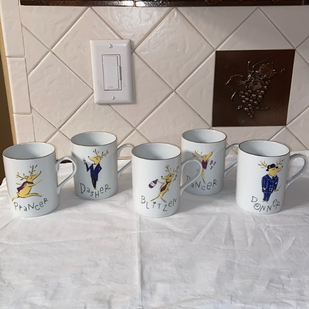 Retired RARE Pottery Barn Christmas Holidays Mug Set of 5 Reindeers.